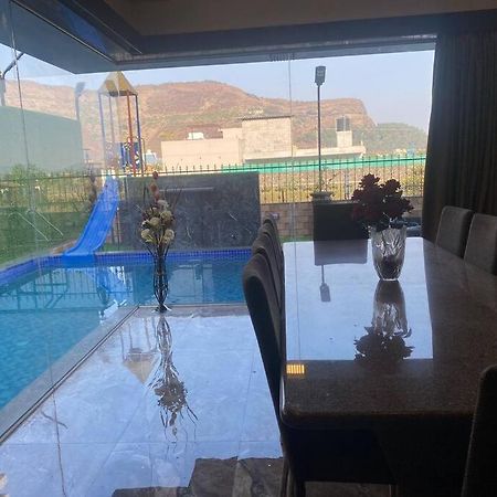 Mount Resorts Lonavala 5 Bhk Luxurious Villa With Private Pool And Full Size Cricket Football Turf Bagian luar foto