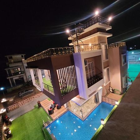 Mount Resorts Lonavala 5 Bhk Luxurious Villa With Private Pool And Full Size Cricket Football Turf Bagian luar foto