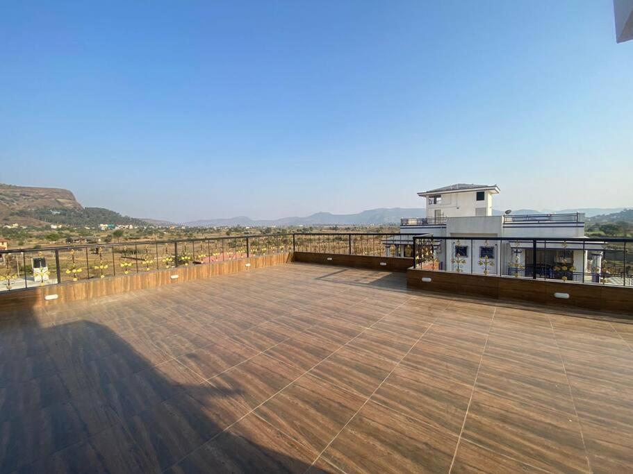 Mount Resorts Lonavala 5 Bhk Luxurious Villa With Private Pool And Full Size Cricket Football Turf Bagian luar foto