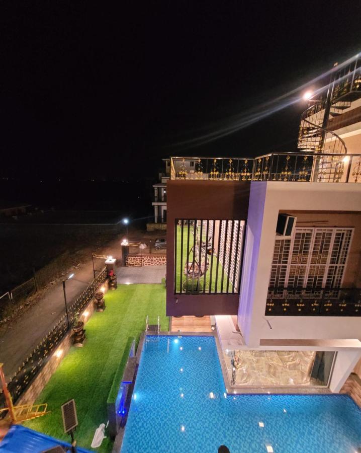 Mount Resorts Lonavala 5 Bhk Luxurious Villa With Private Pool And Full Size Cricket Football Turf Bagian luar foto