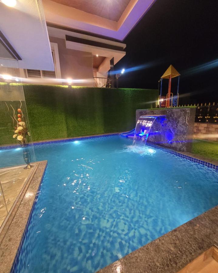 Mount Resorts Lonavala 5 Bhk Luxurious Villa With Private Pool And Full Size Cricket Football Turf Bagian luar foto