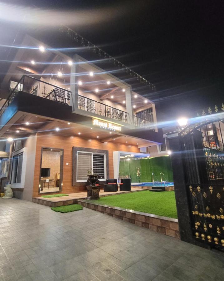 Mount Resorts Lonavala 5 Bhk Luxurious Villa With Private Pool And Full Size Cricket Football Turf Bagian luar foto