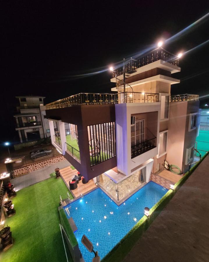 Mount Resorts Lonavala 5 Bhk Luxurious Villa With Private Pool And Full Size Cricket Football Turf Bagian luar foto