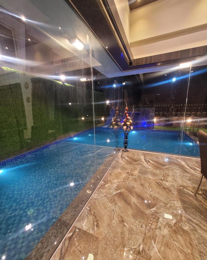 Mount Resorts Lonavala 5 Bhk Luxurious Villa With Private Pool And Full Size Cricket Football Turf Bagian luar foto