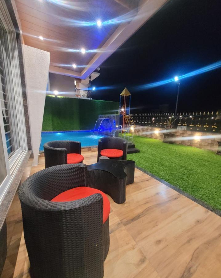 Mount Resorts Lonavala 5 Bhk Luxurious Villa With Private Pool And Full Size Cricket Football Turf Bagian luar foto