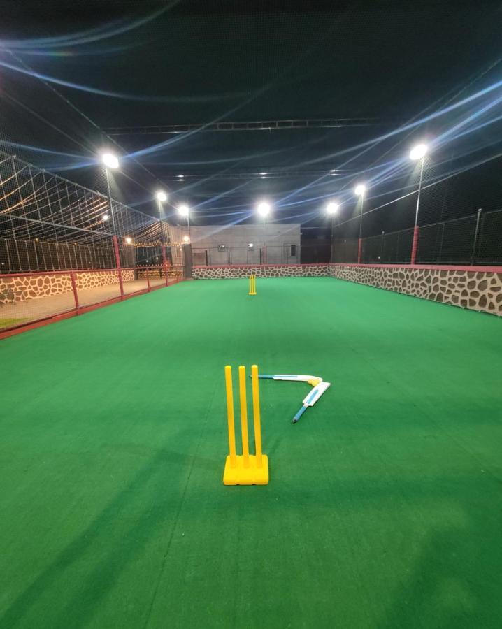 Mount Resorts Lonavala 5 Bhk Luxurious Villa With Private Pool And Full Size Cricket Football Turf Bagian luar foto
