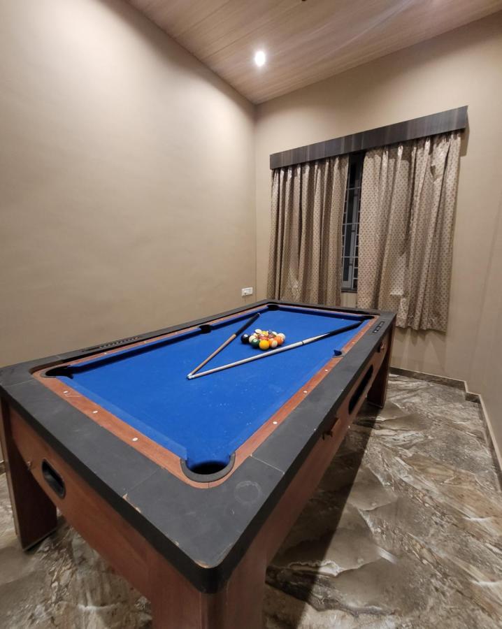 Mount Resorts Lonavala 5 Bhk Luxurious Villa With Private Pool And Full Size Cricket Football Turf Bagian luar foto
