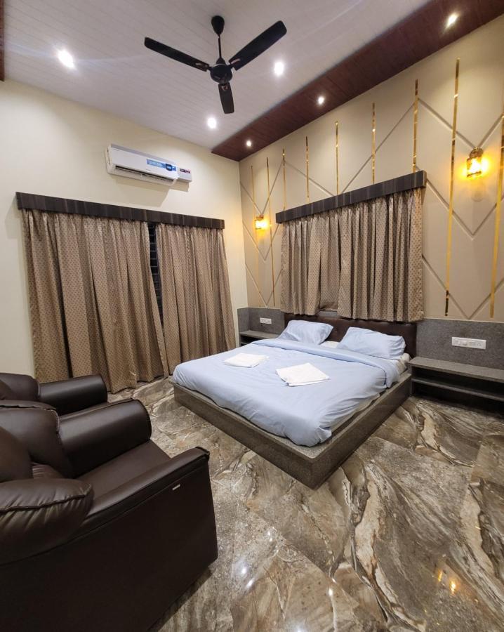 Mount Resorts Lonavala 5 Bhk Luxurious Villa With Private Pool And Full Size Cricket Football Turf Bagian luar foto