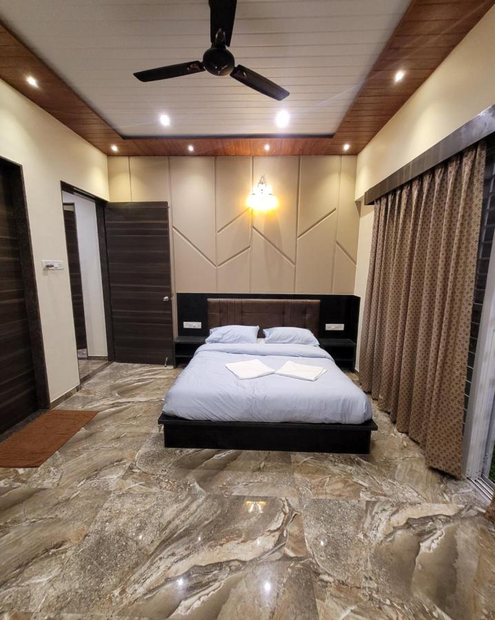 Mount Resorts Lonavala 5 Bhk Luxurious Villa With Private Pool And Full Size Cricket Football Turf Bagian luar foto