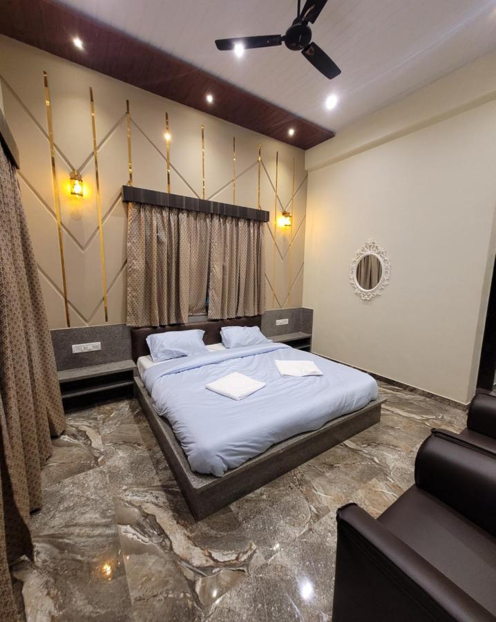 Mount Resorts Lonavala 5 Bhk Luxurious Villa With Private Pool And Full Size Cricket Football Turf Bagian luar foto